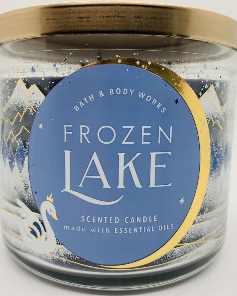 Bath and Body Works Frozen Lake ароматизована свічка, 411 г